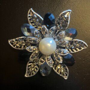Vintage Premier Designs Flower Brooch or Pendant